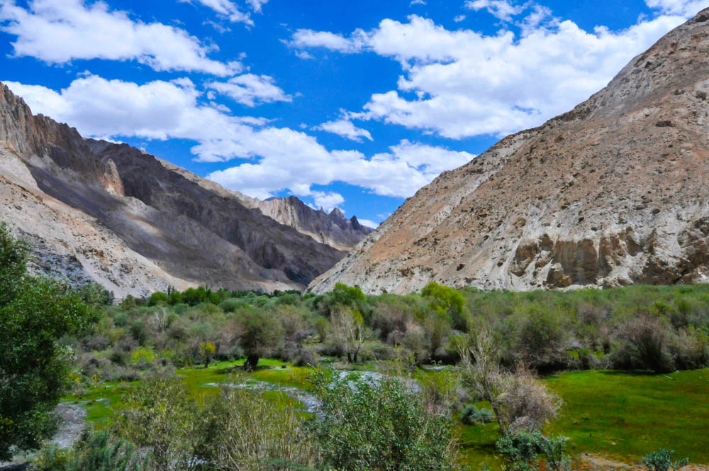 La travesía al valle de Markha sigue el curso del río durante los primeros días del trekking