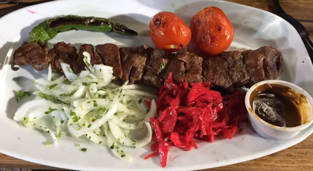 Kebap de ternera de Darband, el mejor de toda la ciudad