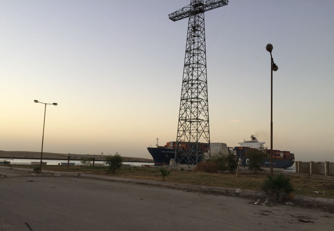 El Canal de Suez, desde la ciudad de Suez