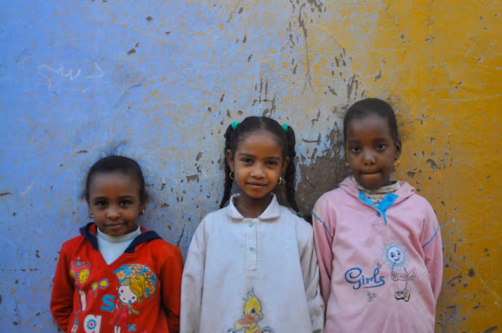 Niñas nubias de un pueblo nubio en Aswan
