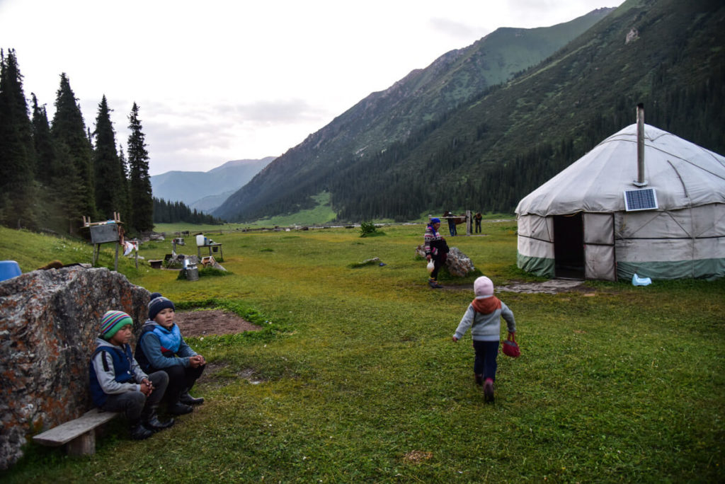 Campo de yurts en Kirguistán