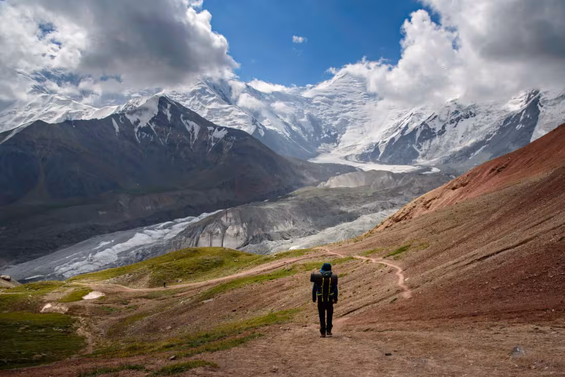 Trekking Lenin base camp