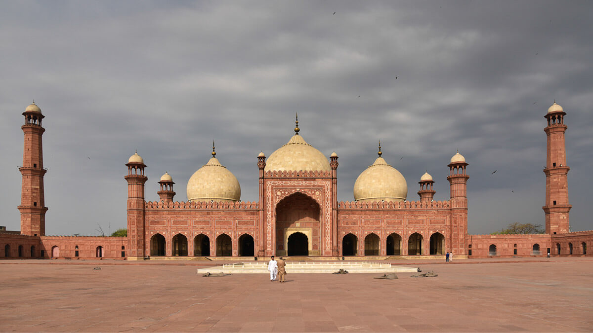 buenos lugares para salir en lahore