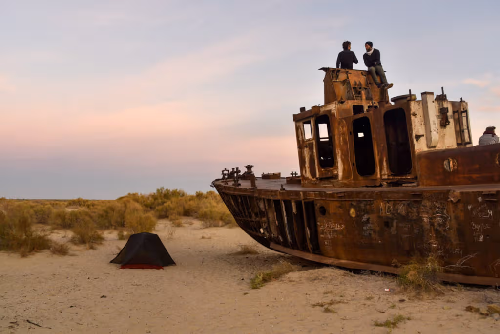 aral sea shrinking
