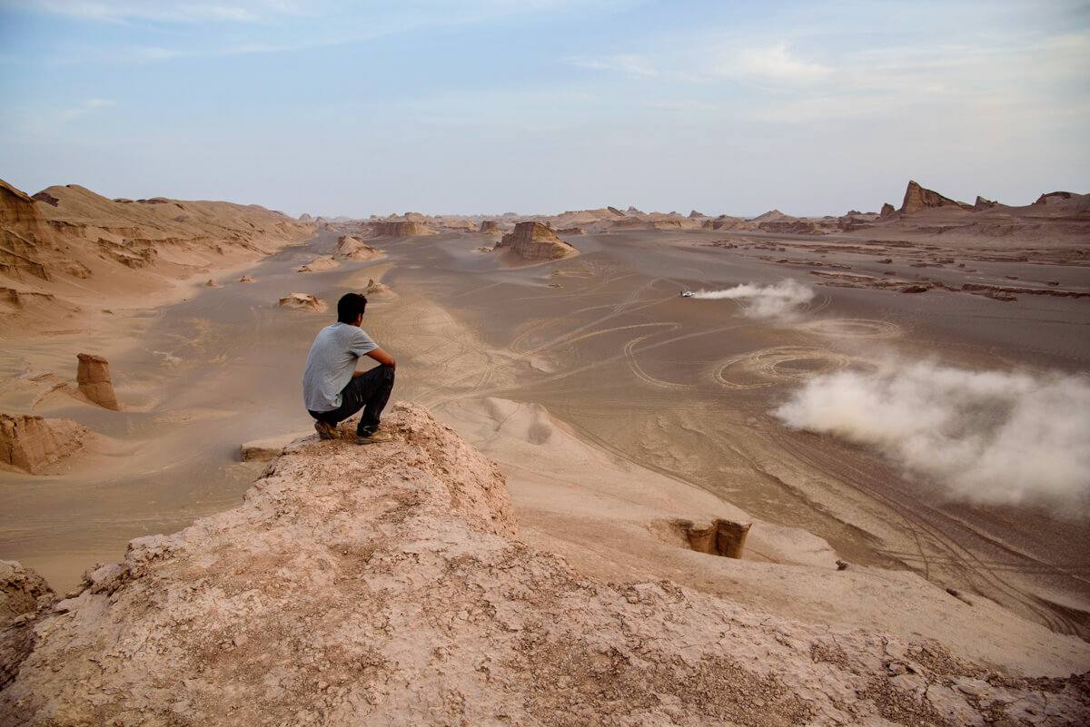 Visita Al Desierto De Lut El Lugar Mas Caluroso Del Mundo Against The Compass