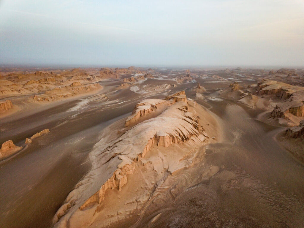 Visita al desierto de Lut El lugar mas caluroso del mundo Against the Compass
