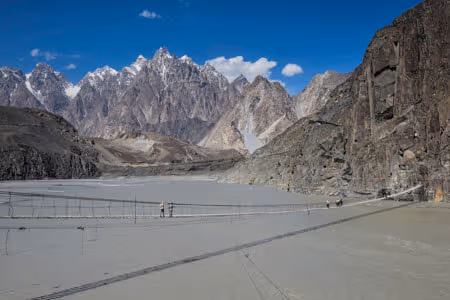 How to find the right travel insurance for Pakistan