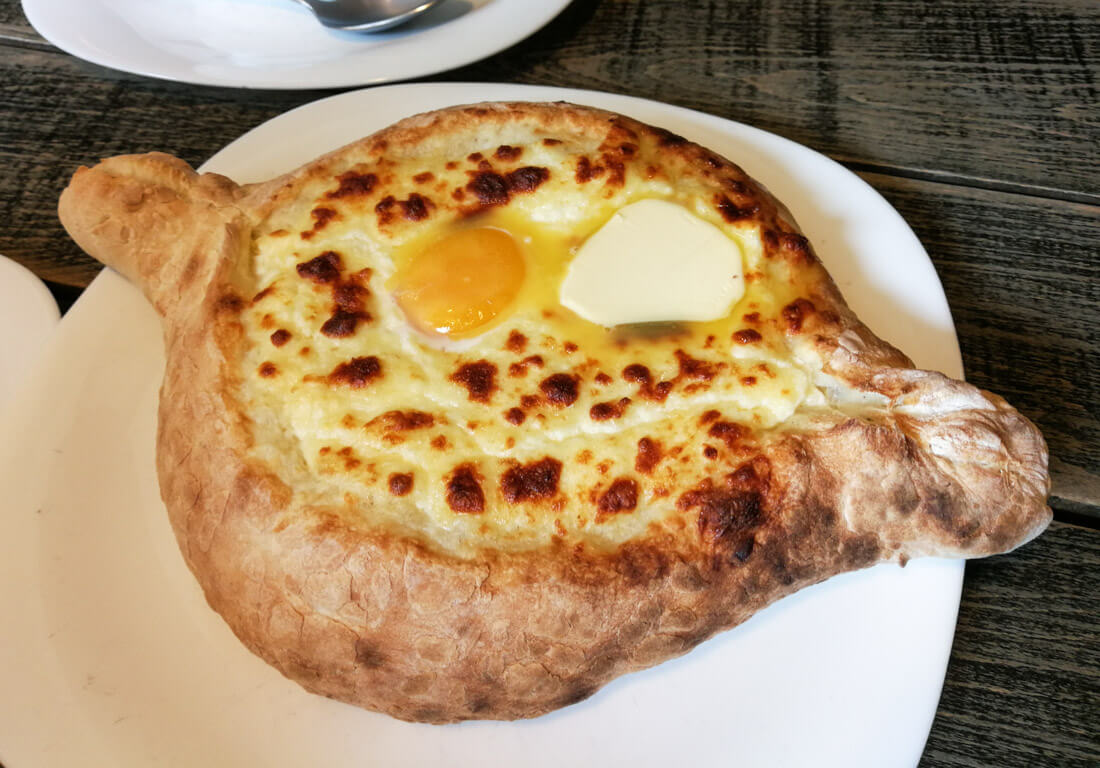 Khachapuri Adjaluri