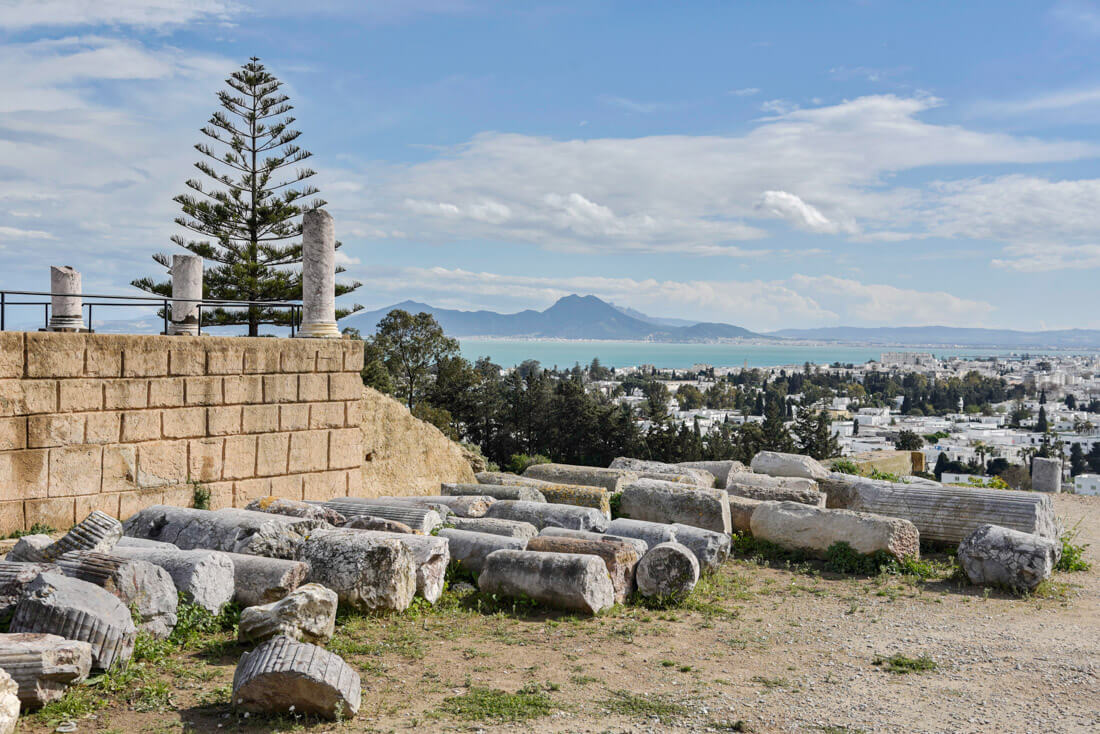 travel guide book tunisia