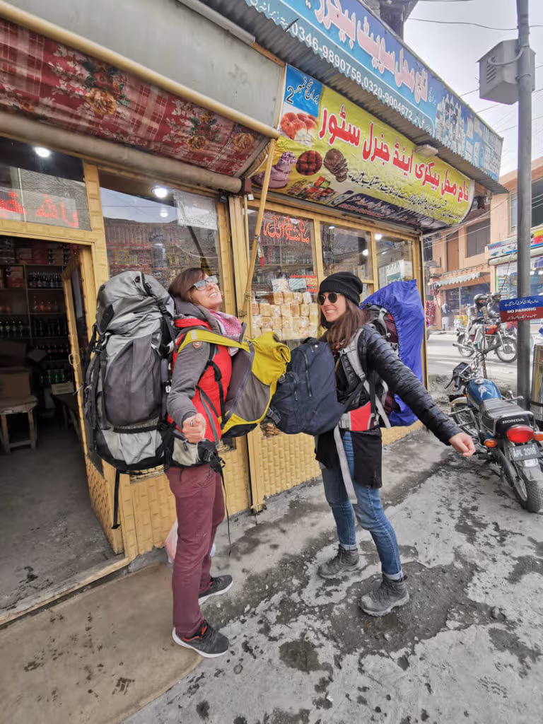 Pakistani female travel bloggers