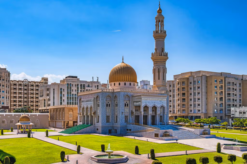where to stay in Al Khuwair