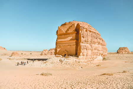 Tips and how to travel to Saudi Arabia in 2025