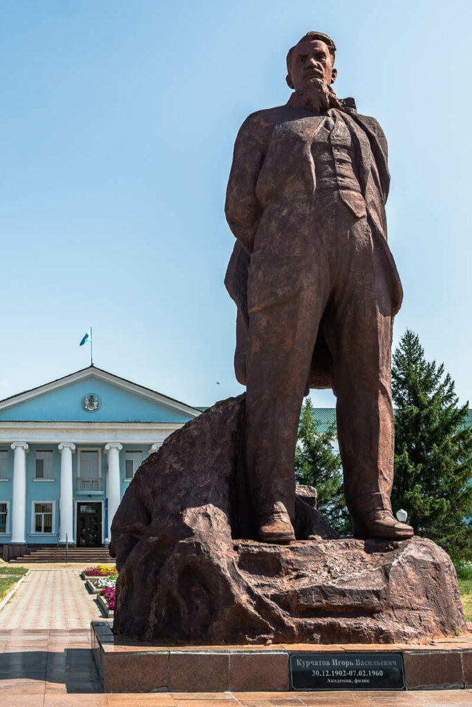 Estatua de Igor Kurchátov