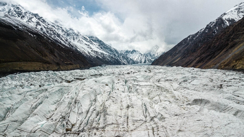 Yezyl glacier, Simshal